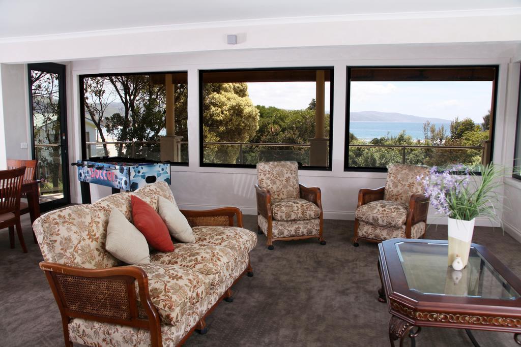 Beachside Entertainer Apartment Apollo Bay Room photo
