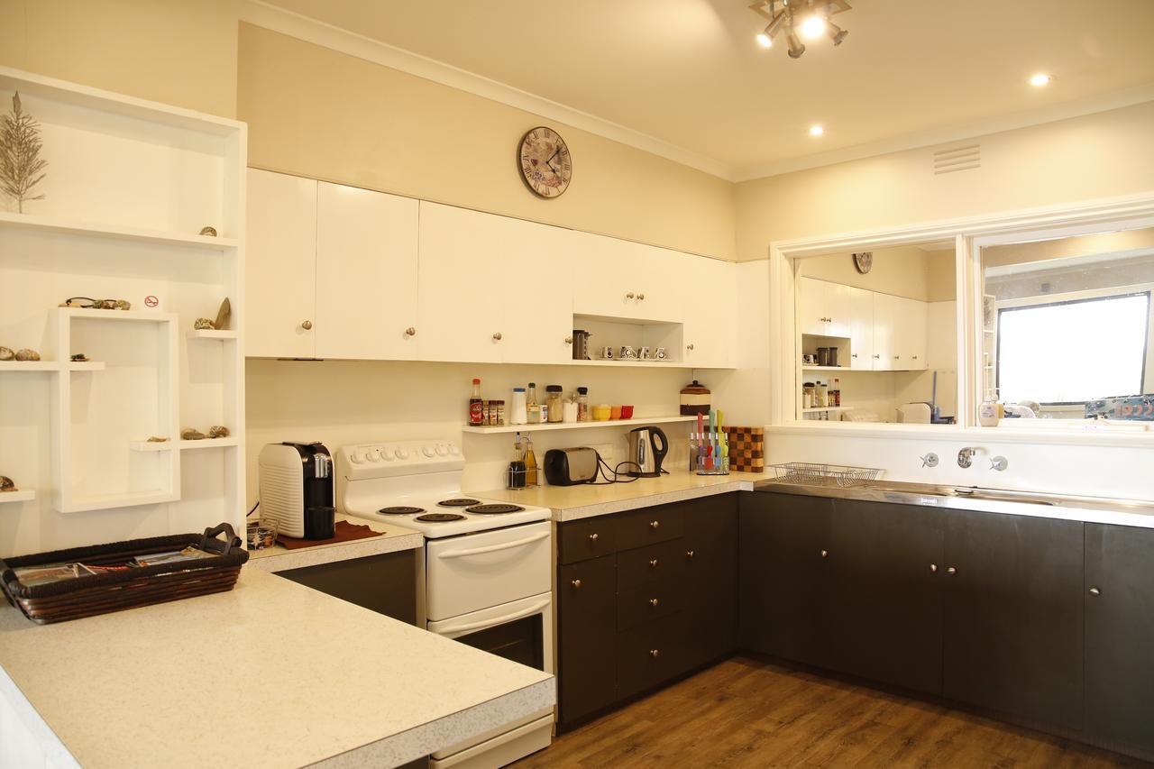 Beachside Entertainer Apartment Apollo Bay Exterior photo